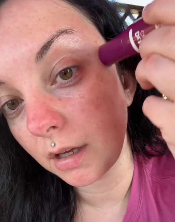 “Ton maquillage marque moins”